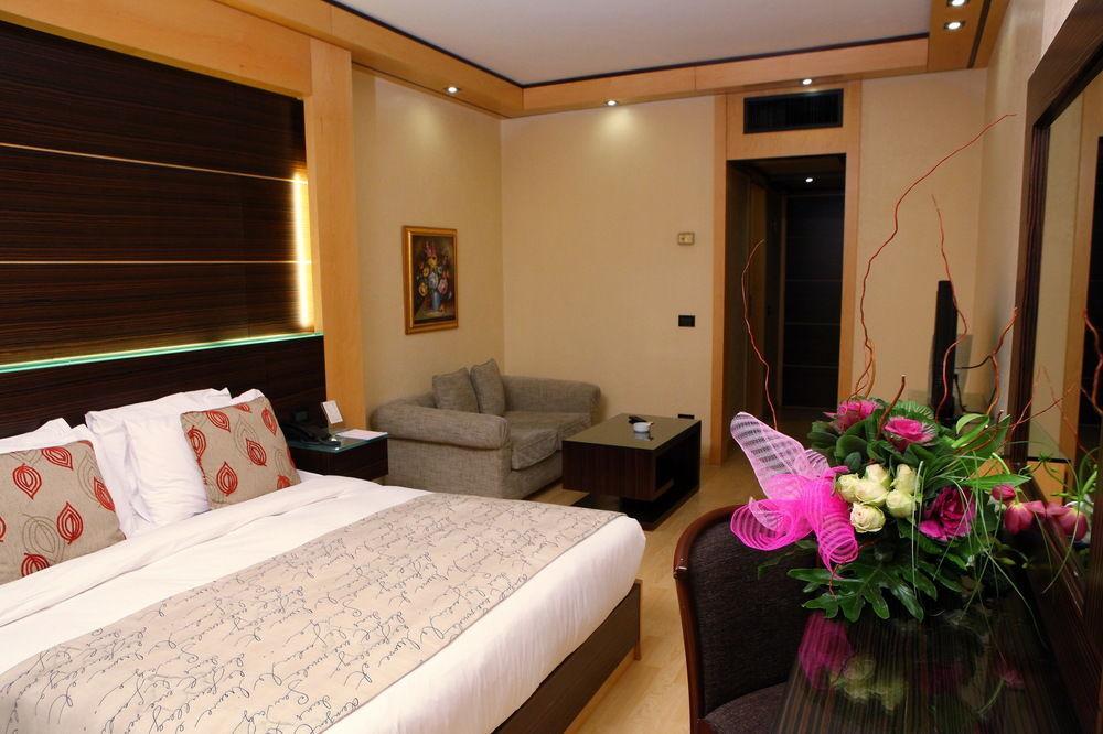 Imperial Suites Hotel Beirut Luaran gambar